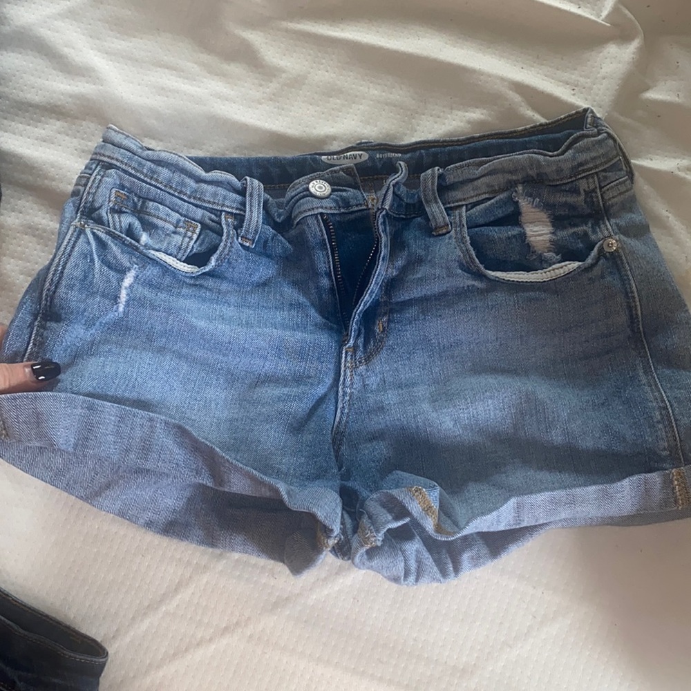Jean short distressed